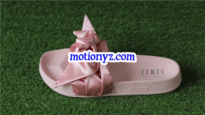 Rihanna x Puma Fenty Bow Pink Slipper